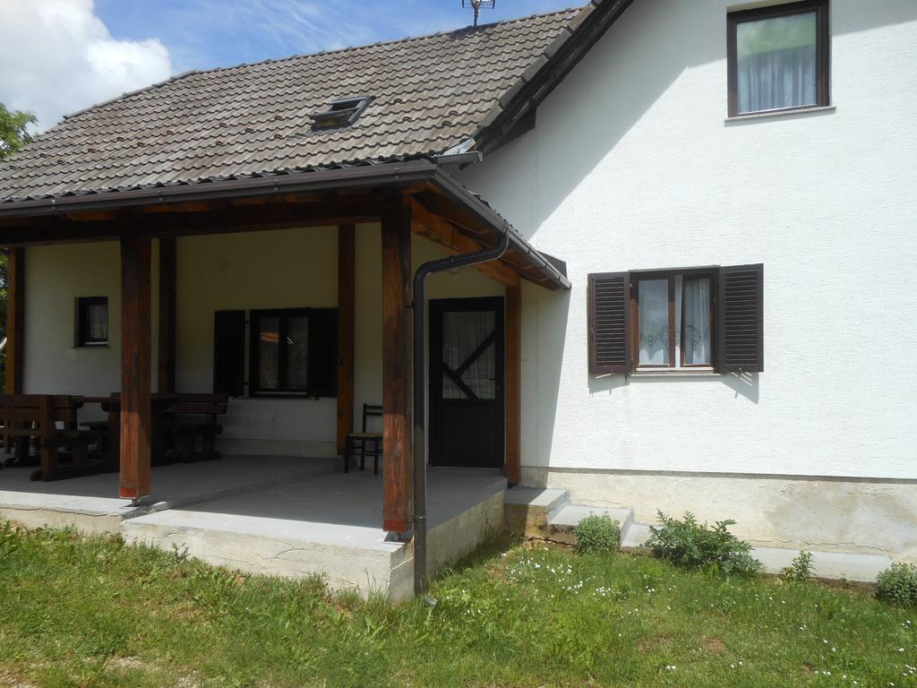 House Milka Hotel Rakovica Exterior photo