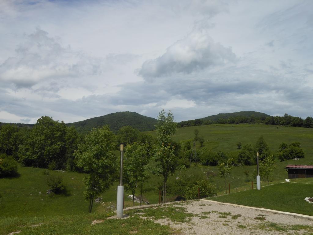 House Milka Hotel Rakovica Exterior photo